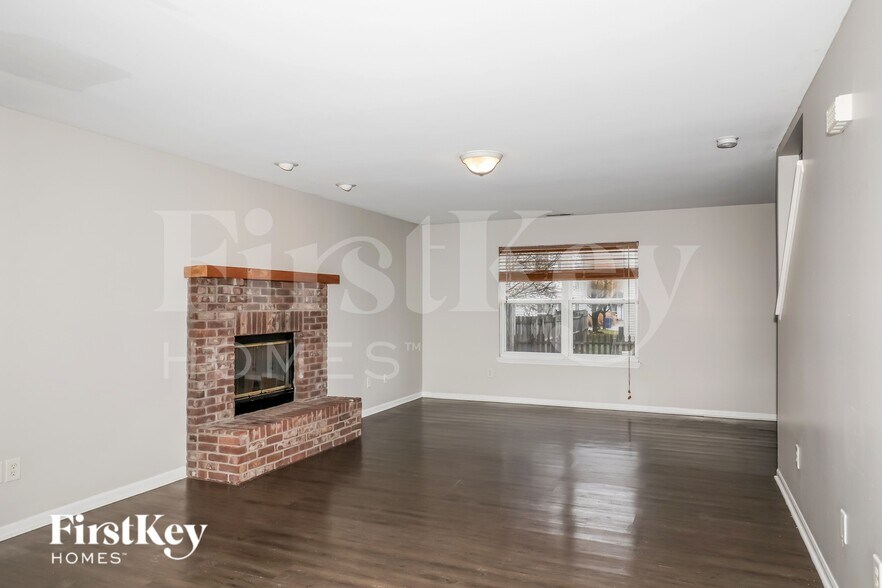 Building Photo - 10428 Hornton St