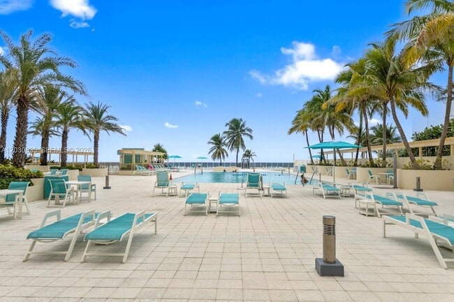 Building Photo - 2501 S Ocean Dr