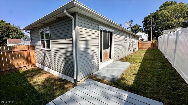 Building Photo - 1061 Virginia Ave