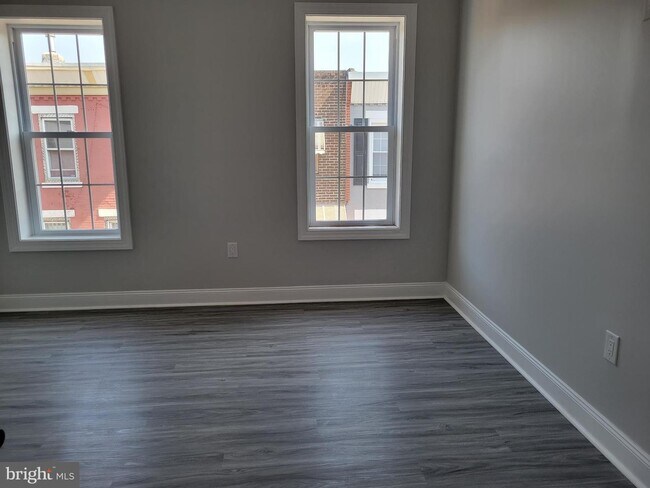 Building Photo - 412 Durfor St