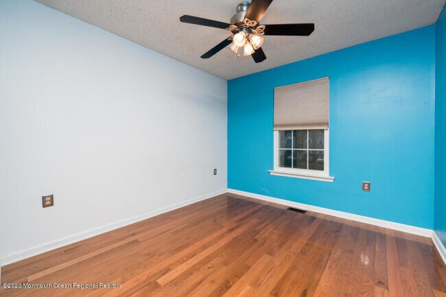 Building Photo - 3904 Plowmans Ct