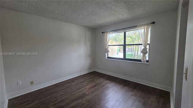 Building Photo - 5958 NW 24th Ct