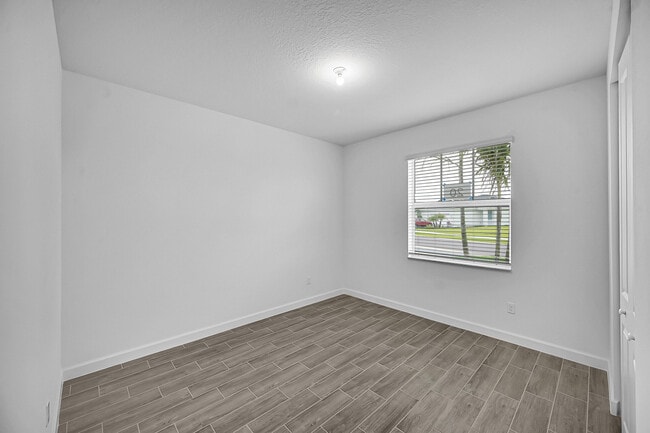 Building Photo - 3587 Angler Dr