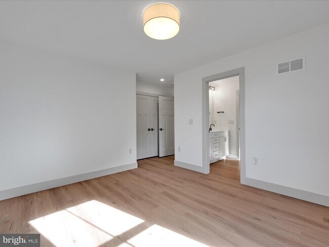 Building Photo - 5780 Wild Lilac Dr