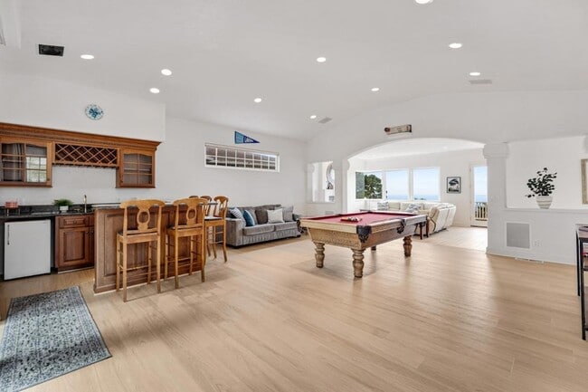 Building Photo - 1 Overlook Pl