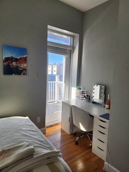 Building Photo - 471 Massachusetts Ave