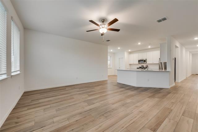 Building Photo - 917 Dustwood Dr