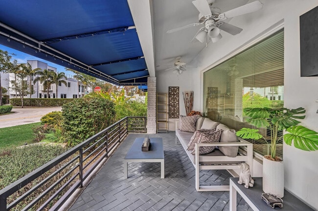 Building Photo - 746 NE 16th Terrace