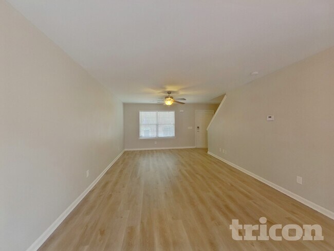 Building Photo - 175 Chesterbrook Ln