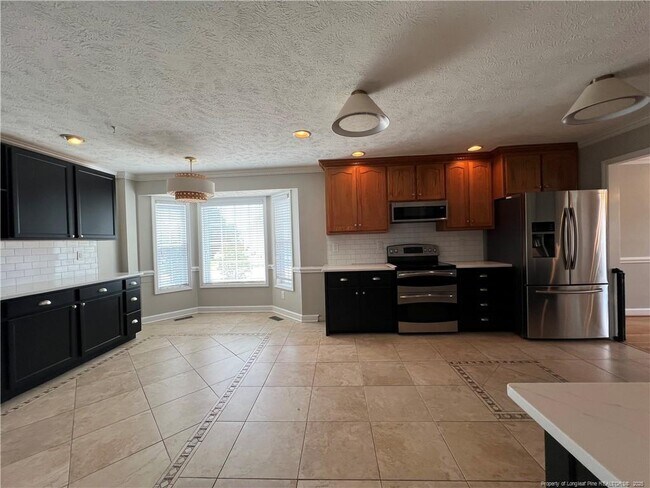 Building Photo - 113 Steeplechase Ln