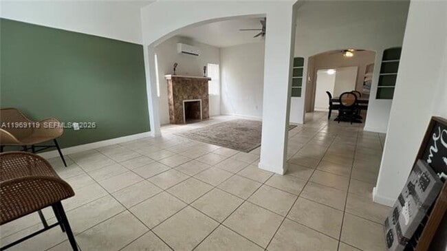 Building Photo - 113 NW 35th St