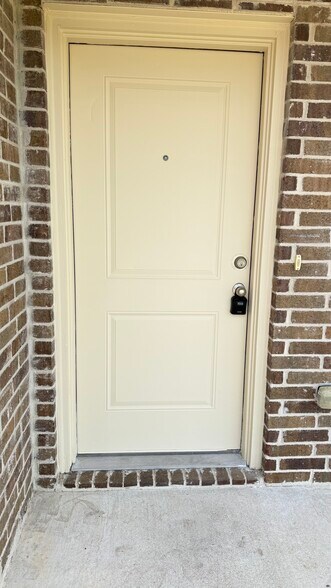 Building Photo - 4304 Ivory Ln