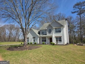 Building Photo - 1121 Vanessa Ave