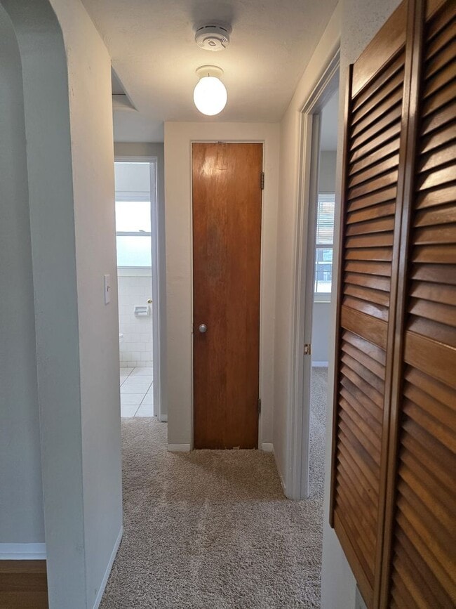 Building Photo - 2 Bedroom Single Family Home in Central Gulfport