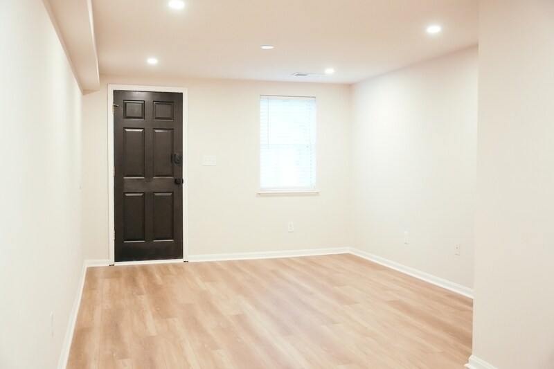 Building Photo - 916 W Lombard St