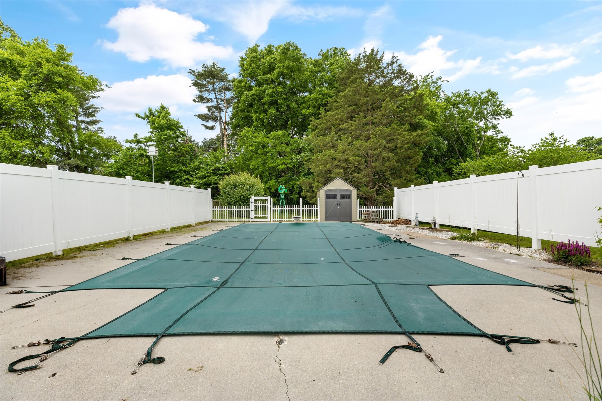 Pool - 1225 Ferd Hickey Rd