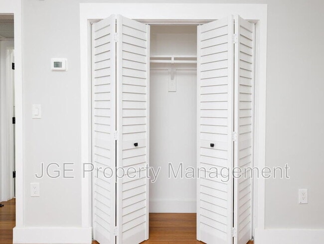 Building Photo - 270 NE 191st St