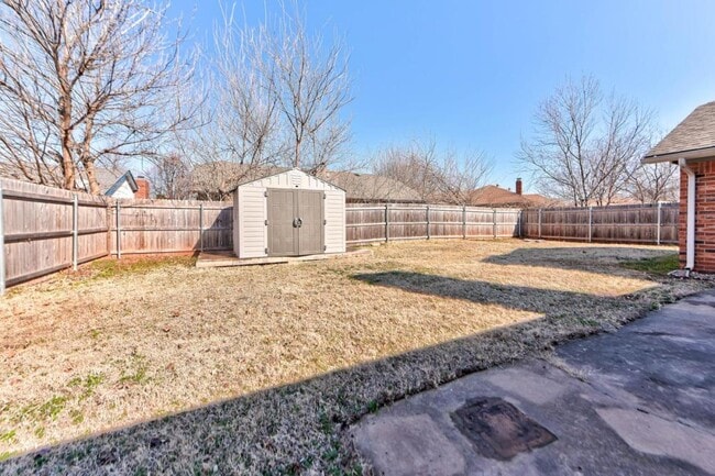 Building Photo - 1011 W Gemini Rd