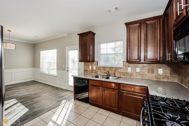 Building Photo - 3641 Oakleaf Pass