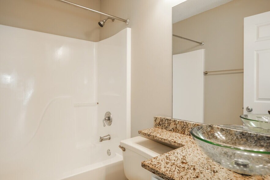 Building Photo - 7604 Chelmsford Dr