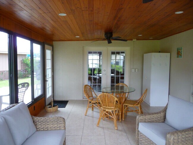 Building Photo - 3/2.5 in Sebastian FL