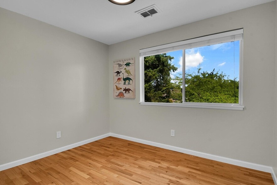 Building Photo - 6116 123rd Ave NE