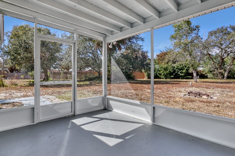 Building Photo - 4430 Barnsdale Dr