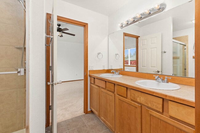 Building Photo - 13419 31st Dr SE