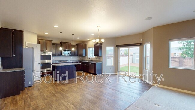 Building Photo - 8341 Needle Drop Ct