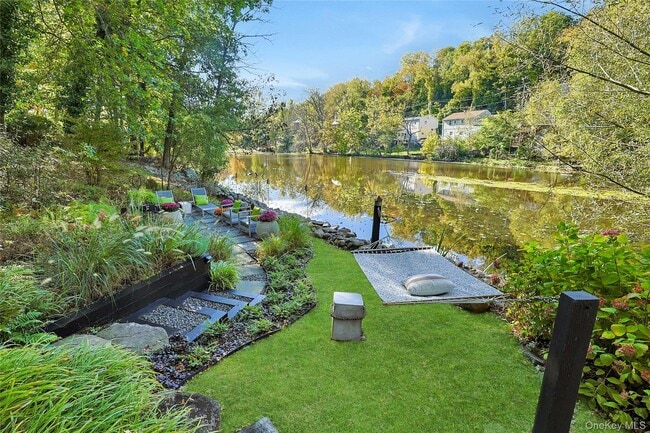 Building Photo - 188 Ferdon Ave