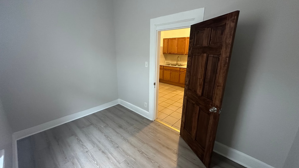 Bedroom 3 - 3146 S Union Ave