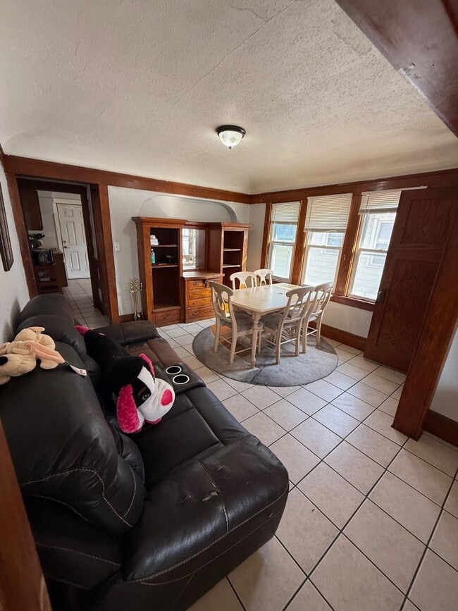 Building Photo - 3600-02 N Vel R Phillips