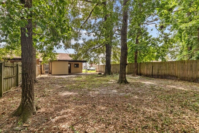 Building Photo - 2 Bedroom, 2 Bathroom Home