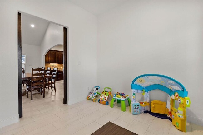 Building Photo - 479 Brown Rd