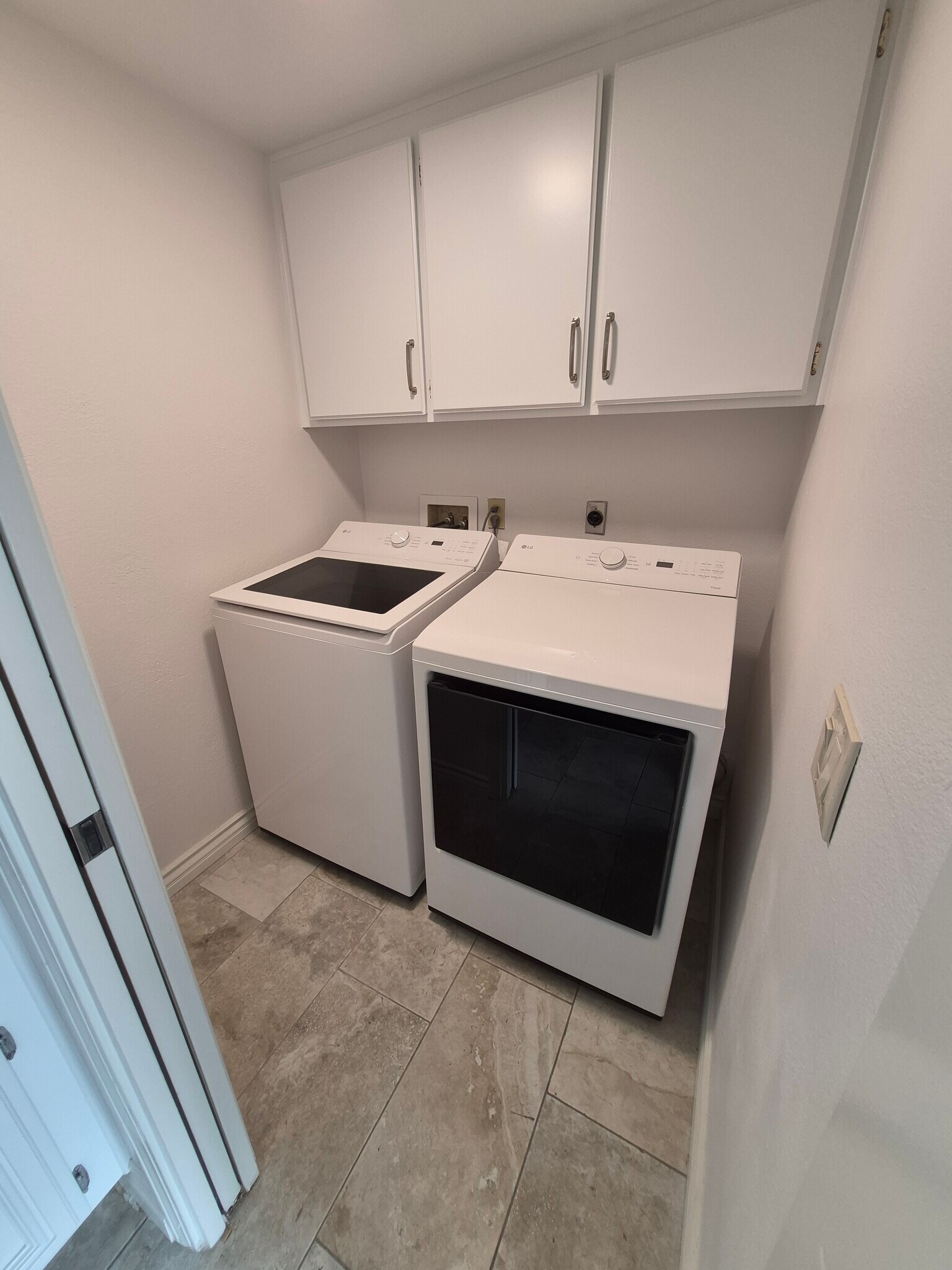 Building Photo - 4962 Corinthia Way
