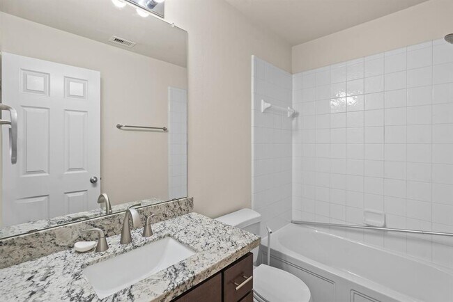 Building Photo - 10918 Barker View Dr