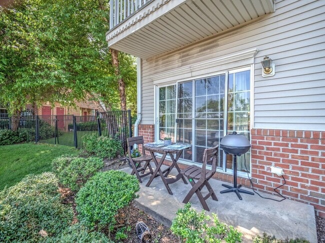 Building Photo - 80 Lyon Ct