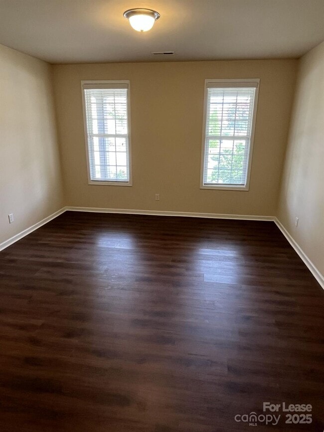 Building Photo - 2207 Eversham Dr NW