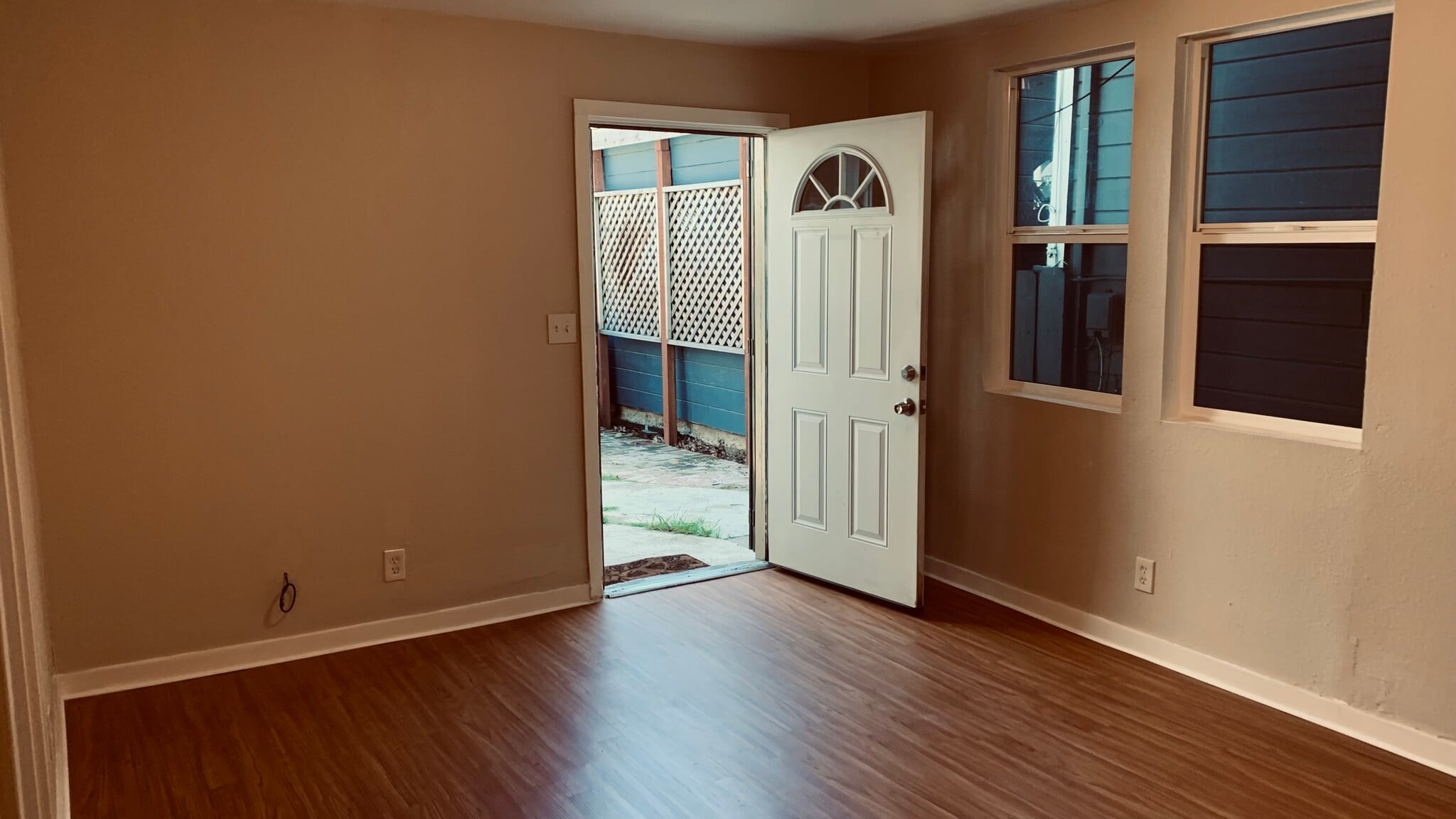 Building Photo - 2047 20th Ave