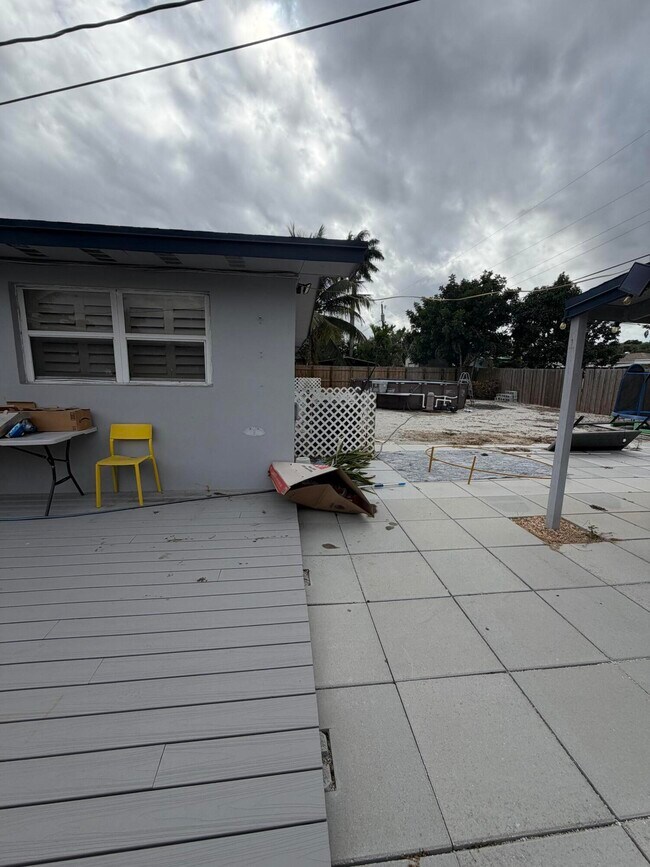 Building Photo - 309 Henthorne Dr