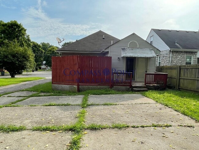 Building Photo - 848 Bryan Ave