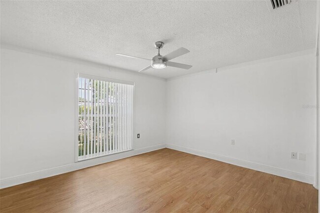 Building Photo - 7114 Parrot Dr