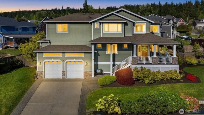 Primary Photo - Spacious 4-Bedroom Gem with Fully Fenced Y...