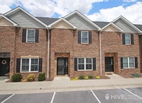 Building Photo - Modern 3BR Townhouse with Private Backyard...