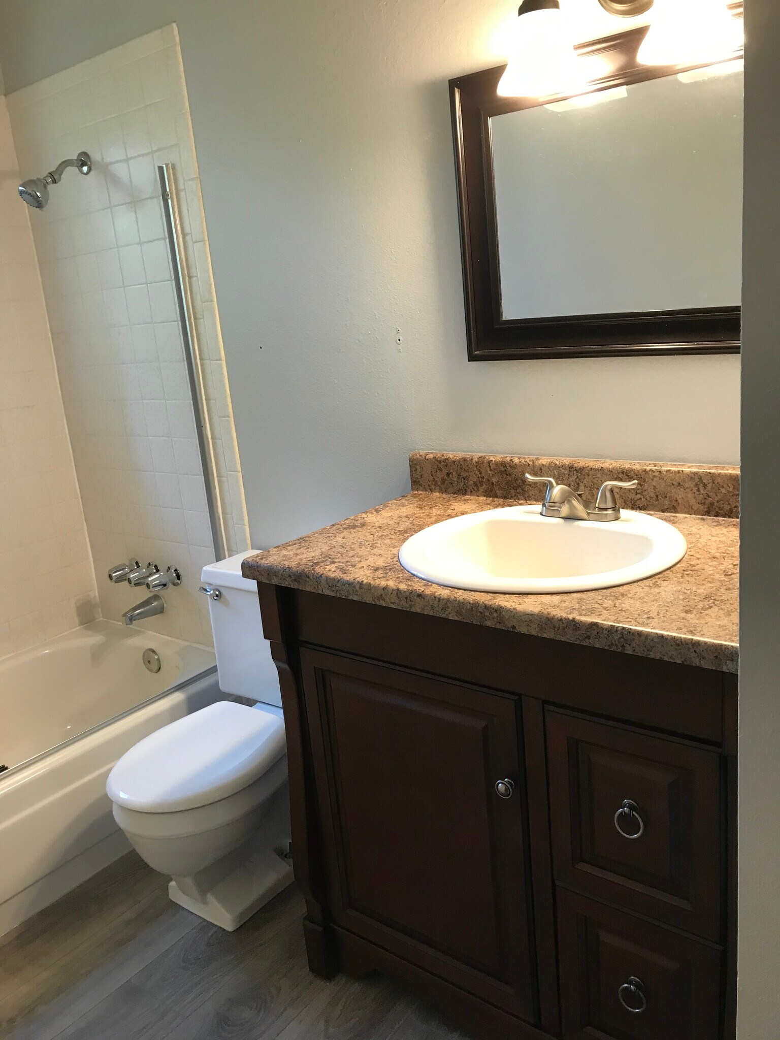 Building Photo - 5280 Flintridge Dr