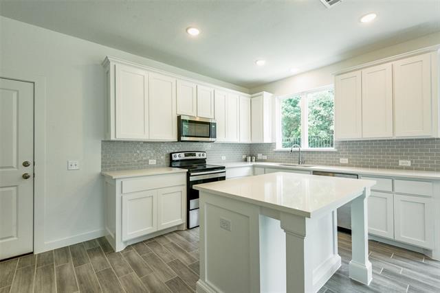 Building Photo - 333 Oakbend Dr