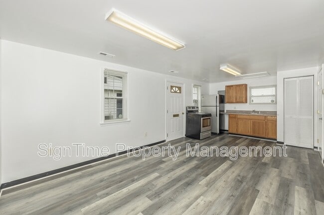 Building Photo - 796 Frederick St