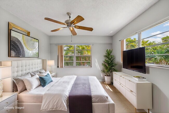 Building Photo - 116 Mansfield C