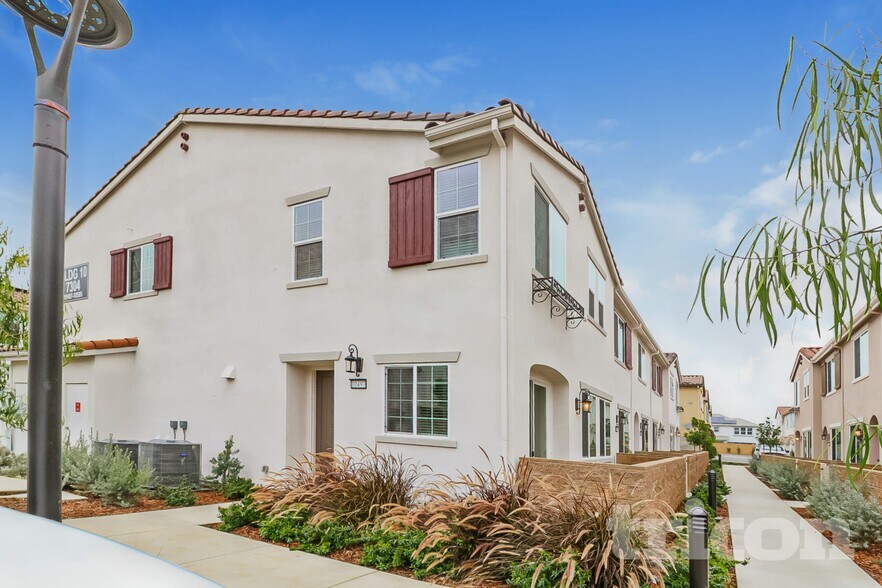 Primary Photo - 10497 Beso Ct