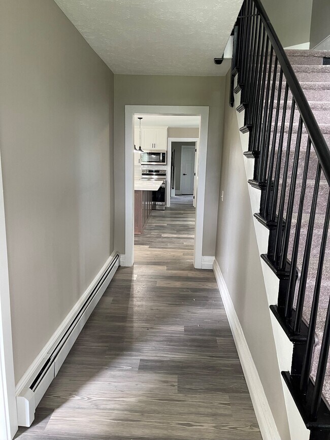 Building Photo - 24 Brooks Rd